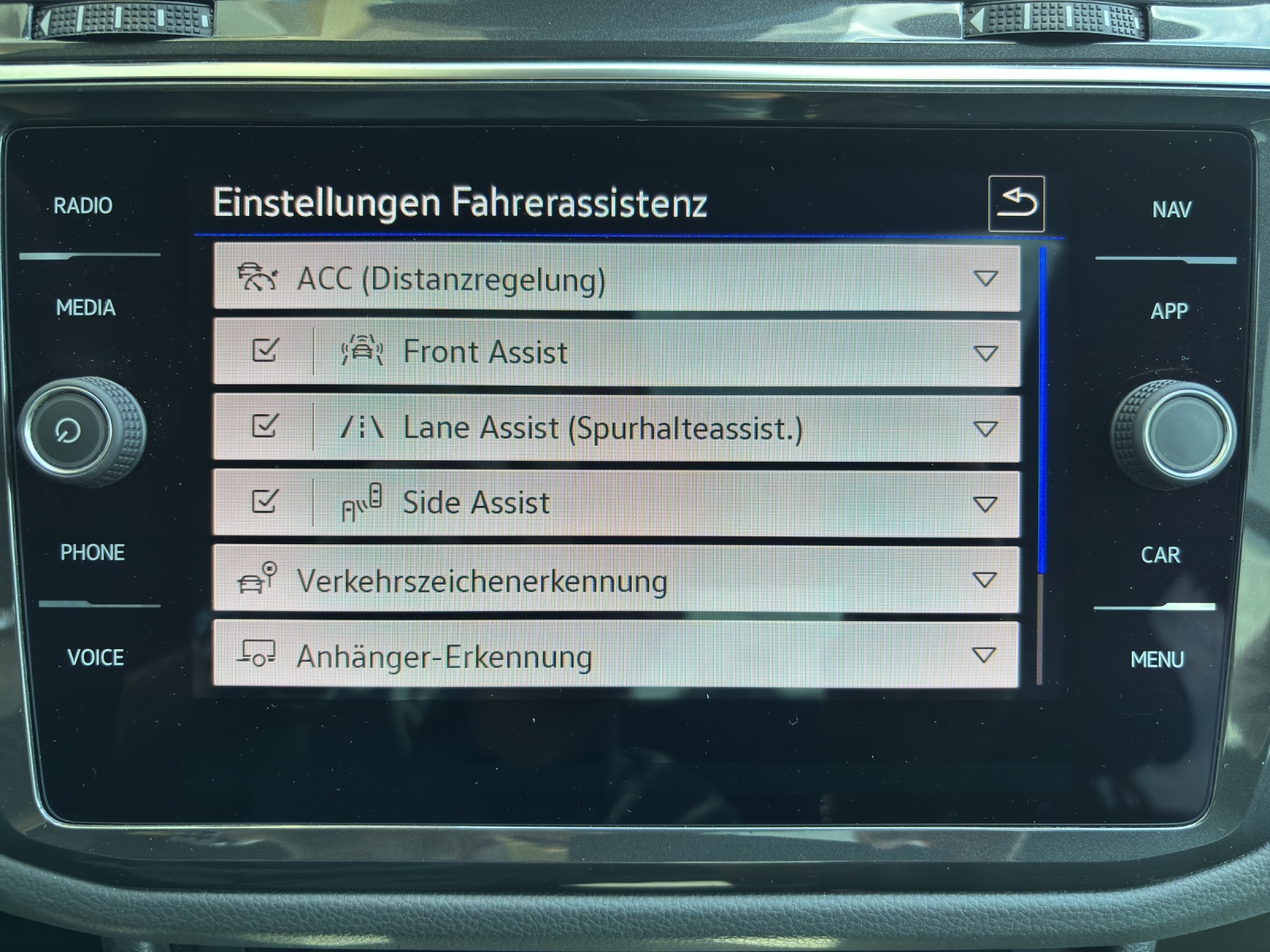 VW Tiguan 2.0TSI R 4Motion DSG mit AHK, Panorama-Ausstell-/Schiebedach & Akrapovic Auspuffanlage-image-26