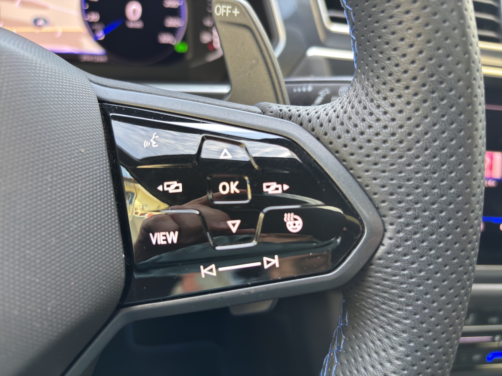 VW Tiguan 2.0TSI R 4Motion DSG mit AHK, Panorama-Ausstell-/Schiebedach & Akrapovic Auspuffanlage-image-15