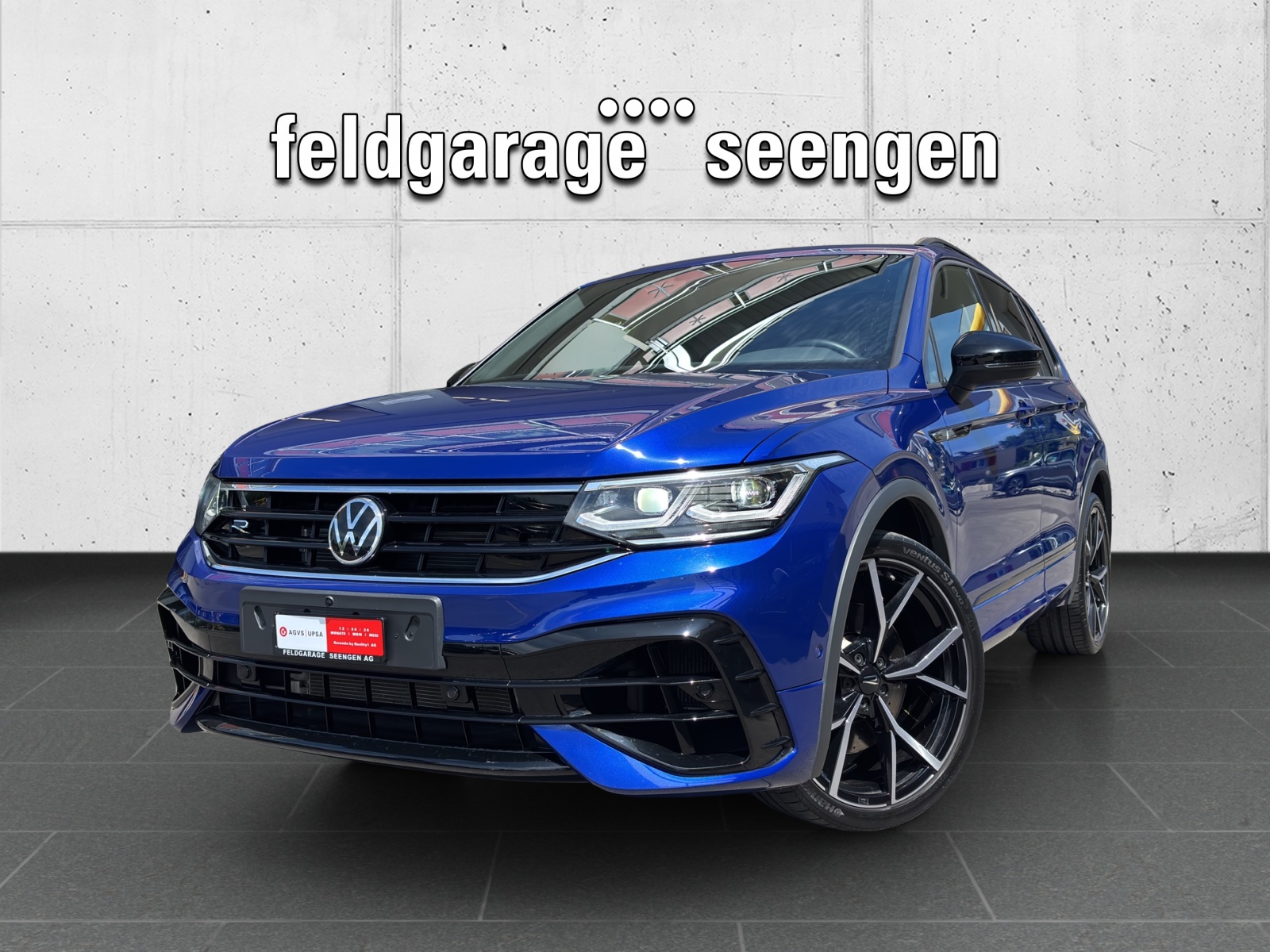 VW Tiguan 2.0TSI R 4Motion DSG mit AHK, Panorama-Ausstell-/Schiebedach & Akrapovic Auspuffanlage-image-0