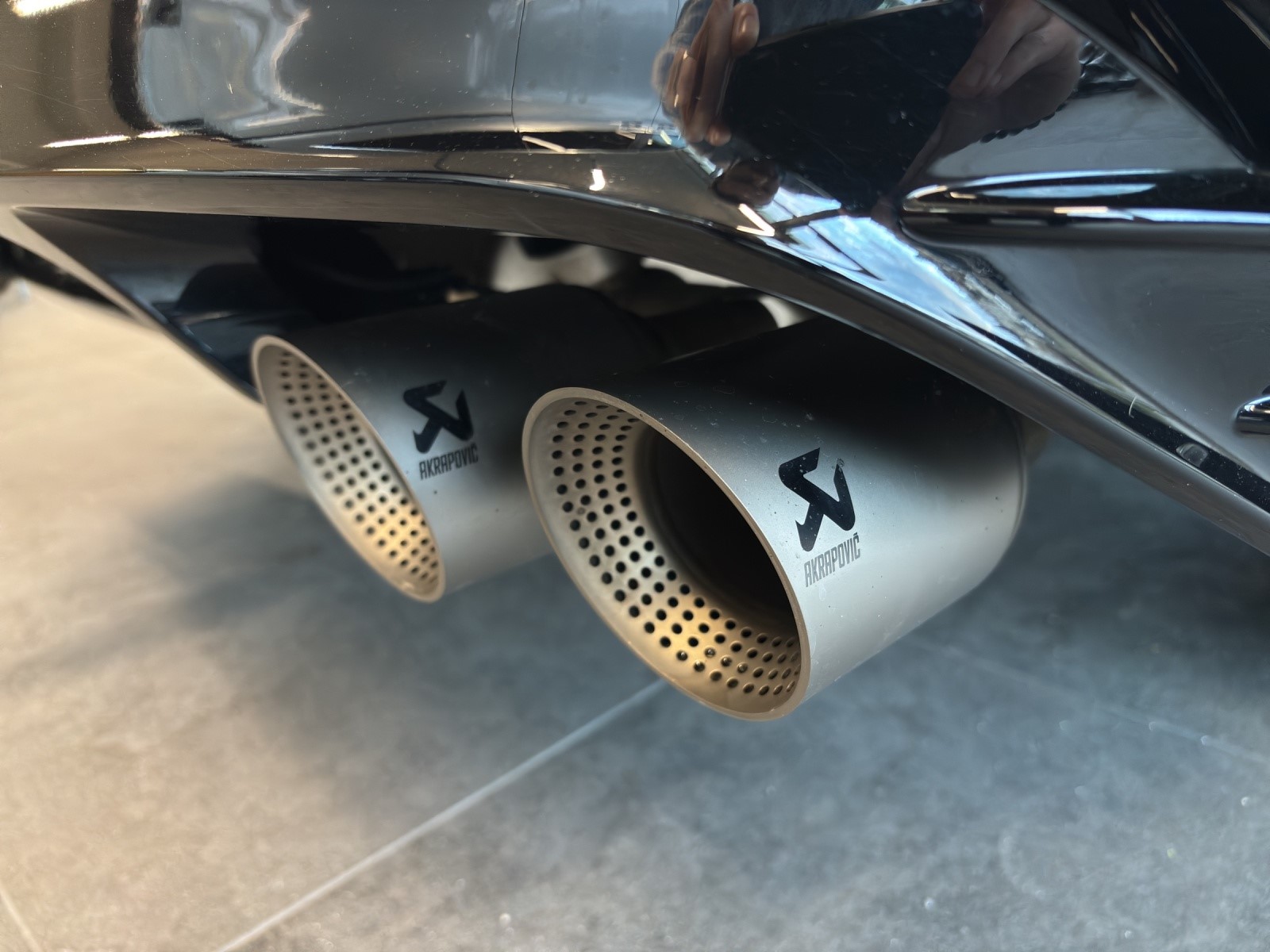VW Tiguan 2.0TSI R 4Motion DSG mit AHK, Panorama-Ausstell-/Schiebedach & Akrapovic Auspuffanlage-image-10