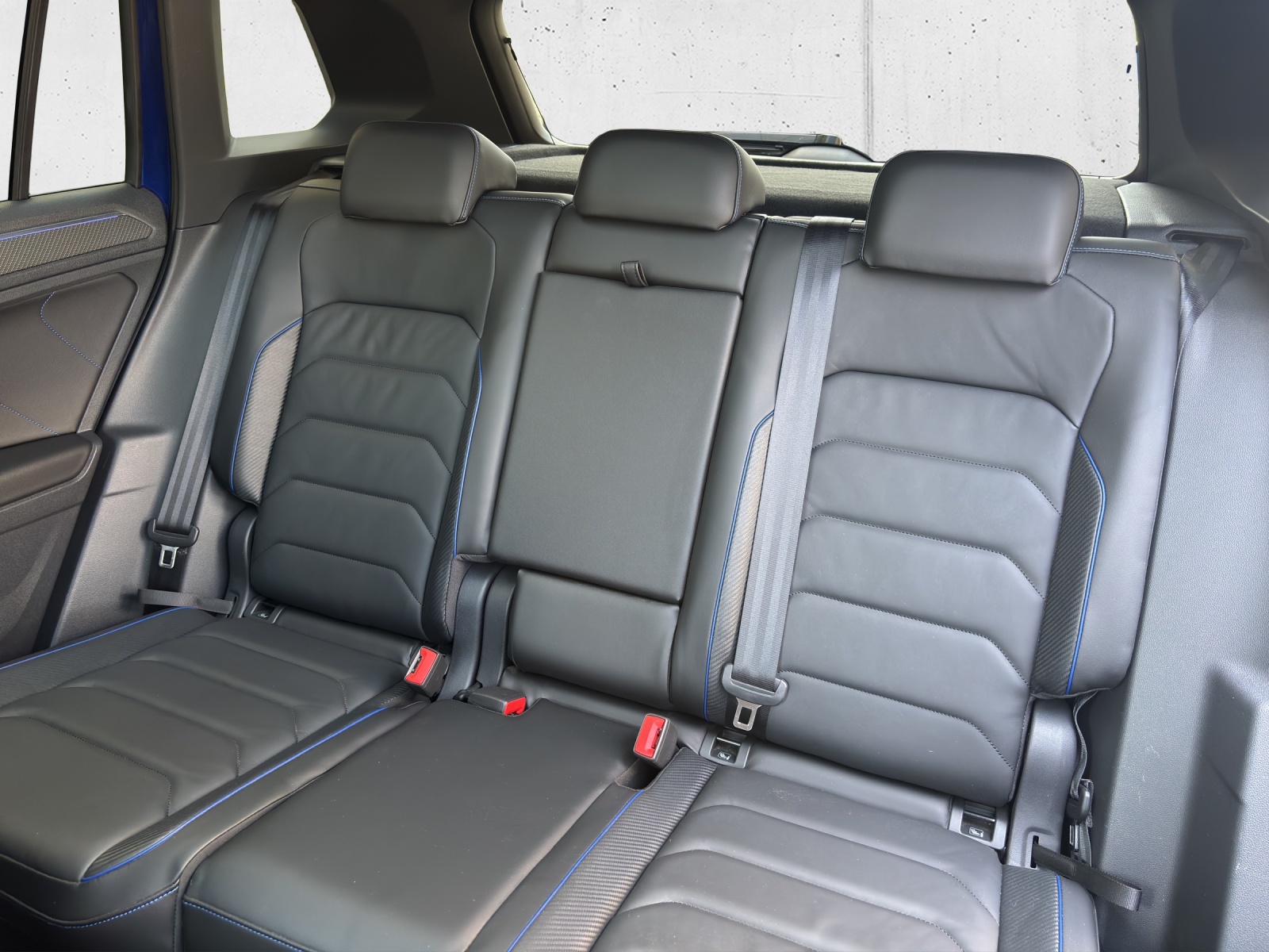 VW Tiguan 2.0TSI R 4Motion DSG mit AHK, Panorama-Ausstell-/Schiebedach & Akrapovic Auspuffanlage-image-29