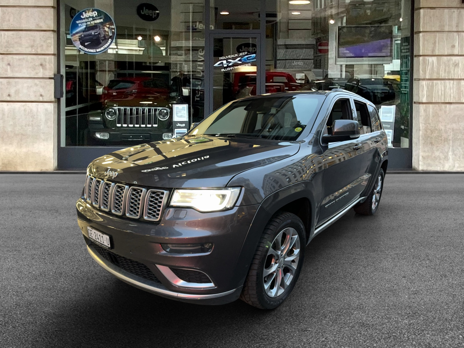 JEEP Grand Cherokee 3.0 CRD Summit Automatic — slika 1