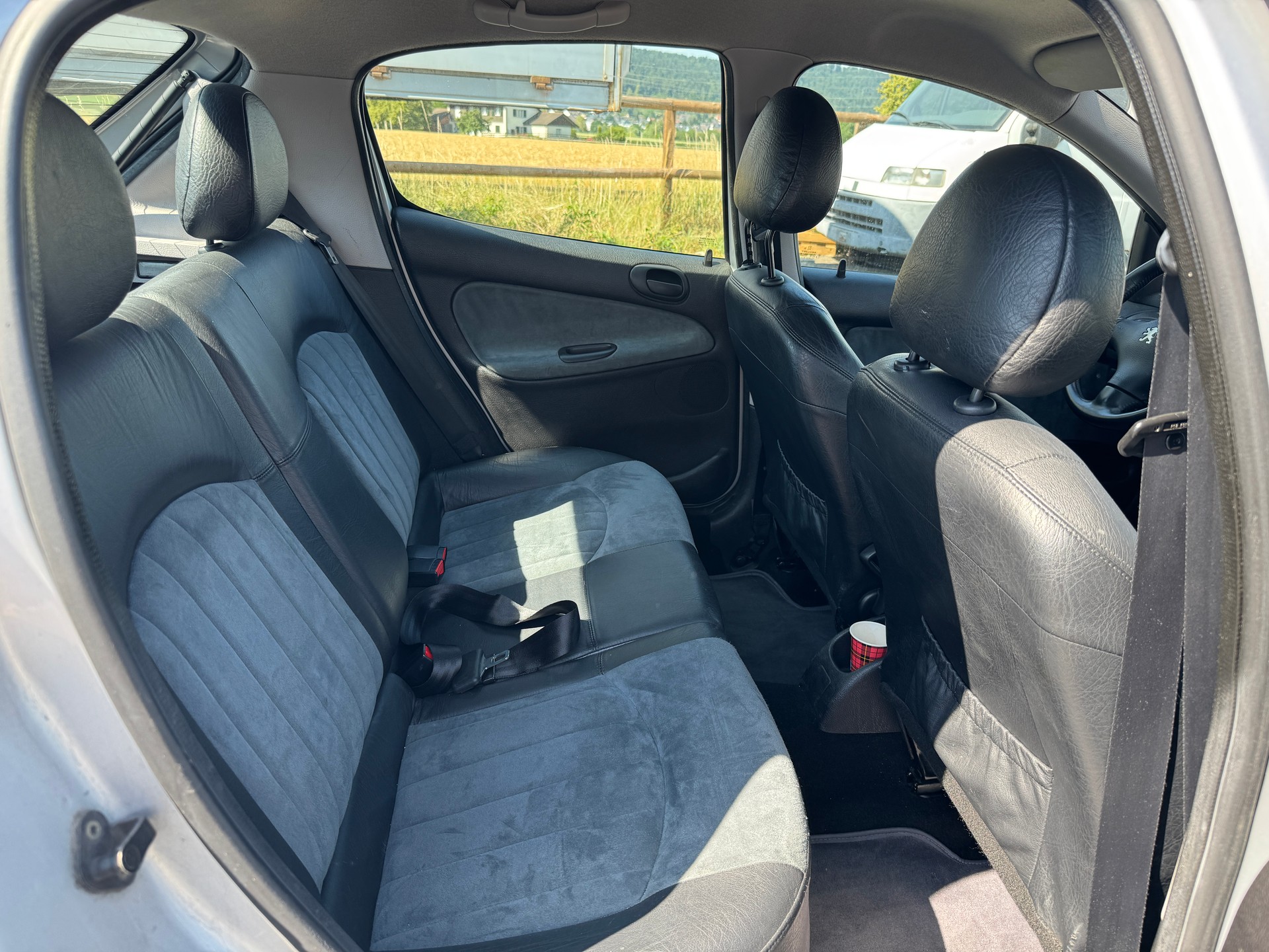 PEUGEOT 206 1.6 XT Premium-image-11