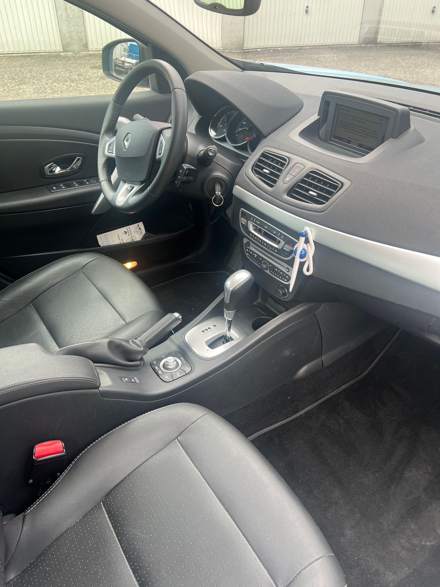 RENAULT Fluence Z.E Dynamique-image-10