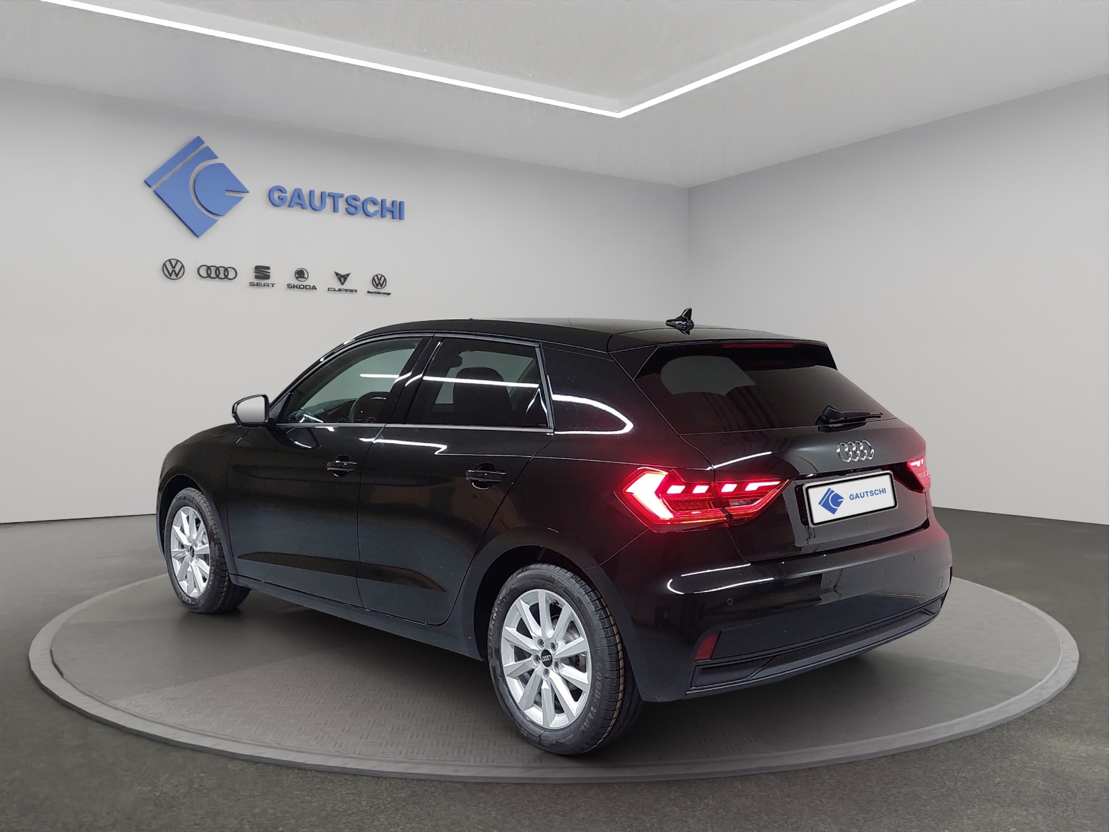 AUDI A1 Sportback 30 TFSI Attraction S-tronic-image-2