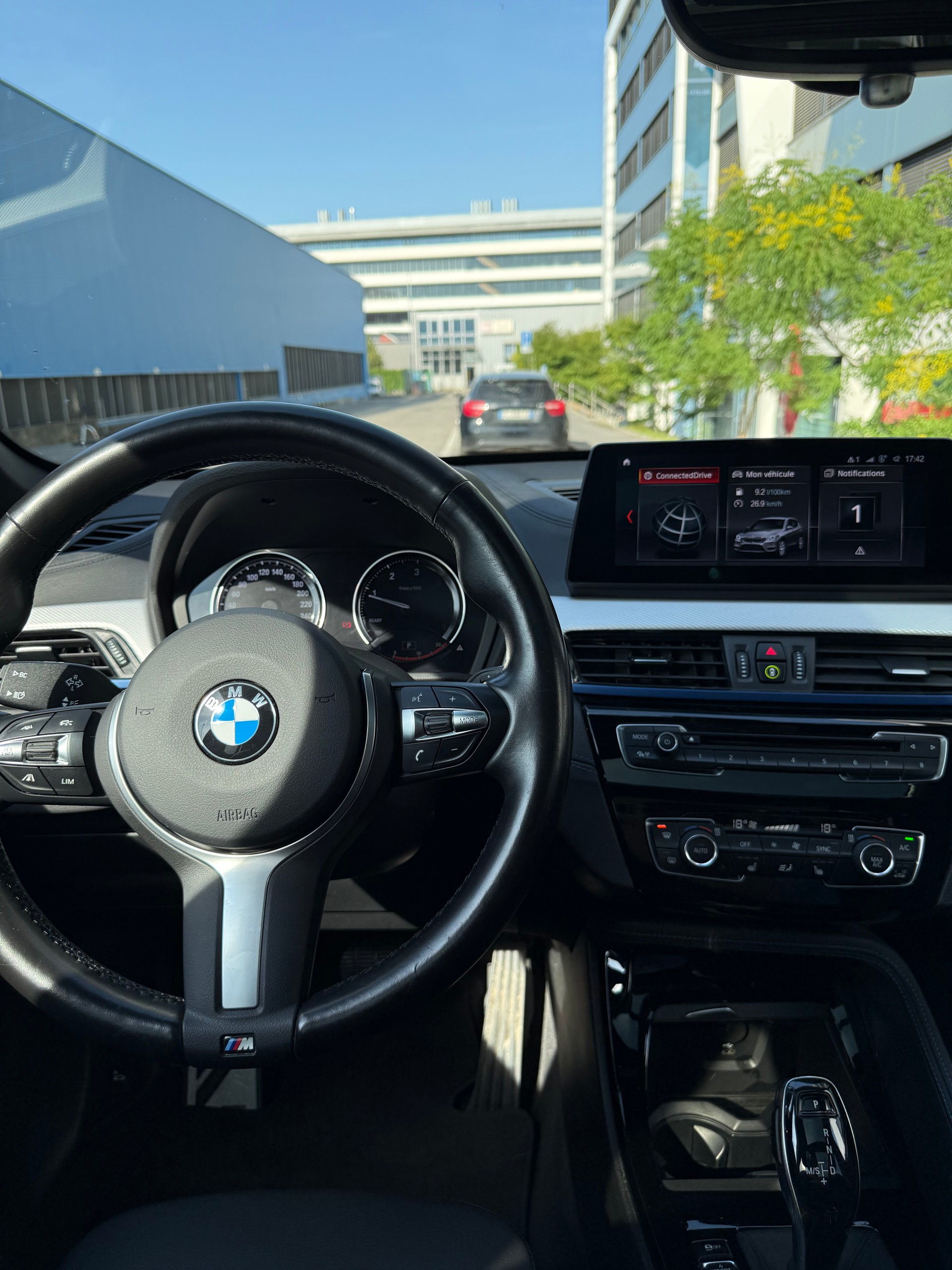 BMW 18d xDrive SAG-image-7