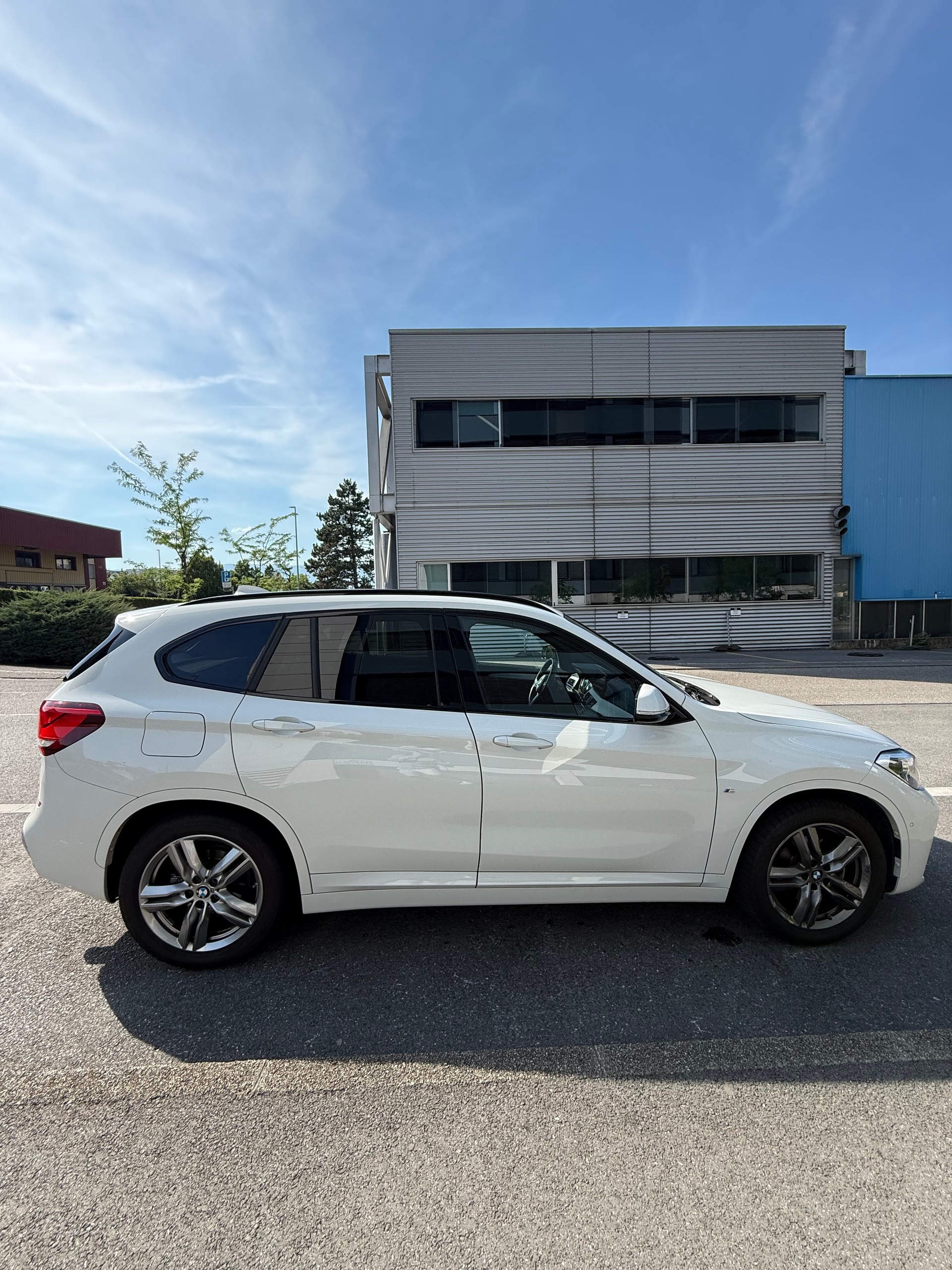 BMW 18d xDrive SAG-image-4