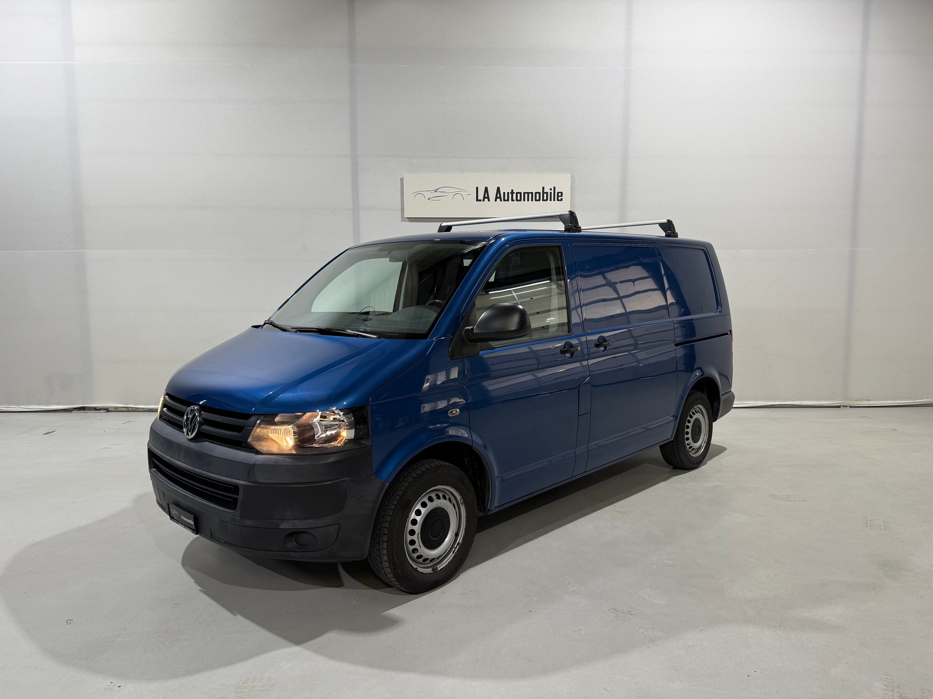 VW T5 2.0 TDI Transporter DSG-image-0