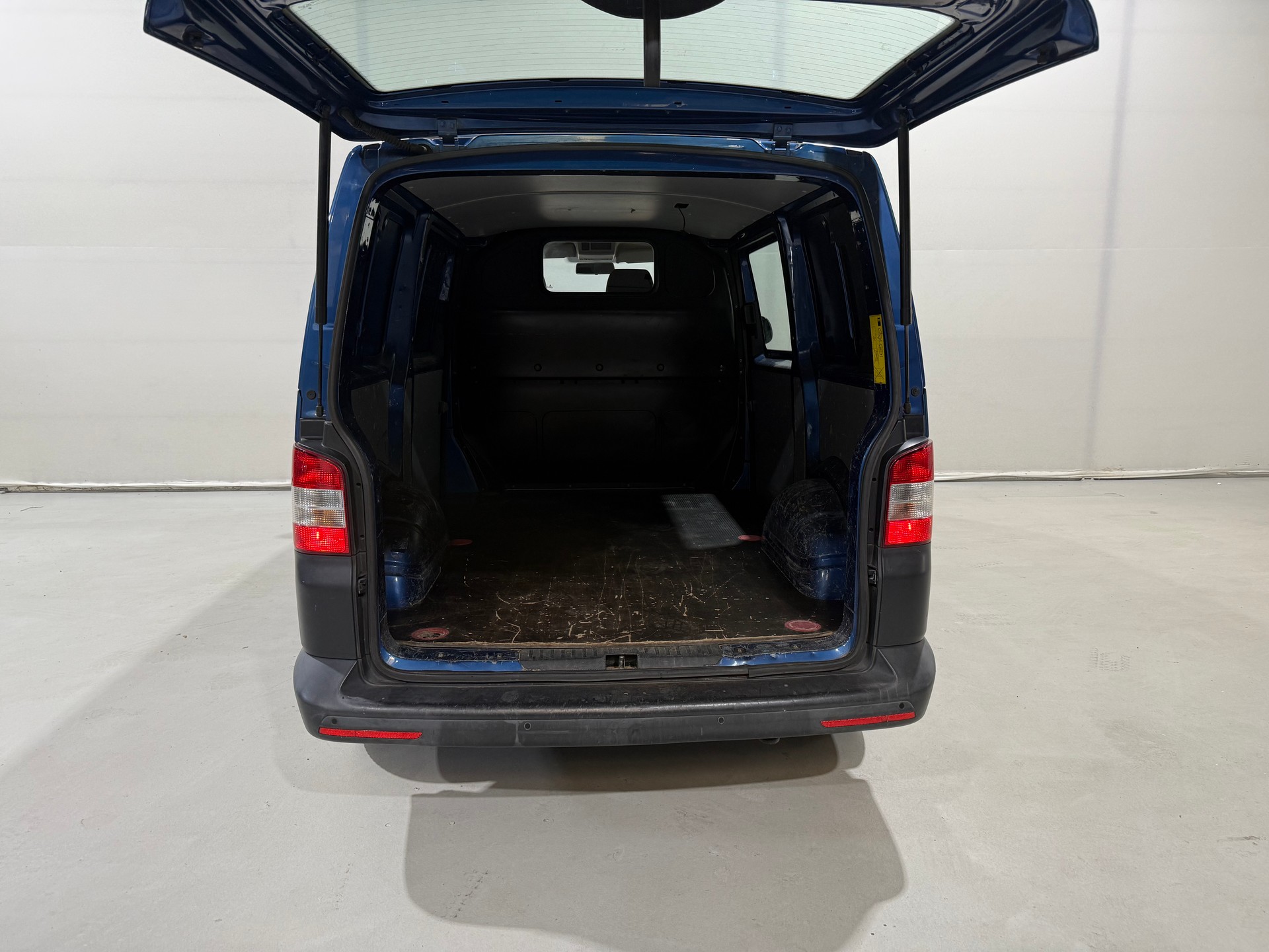 VW T5 2.0 TDI Transporter DSG-image-13