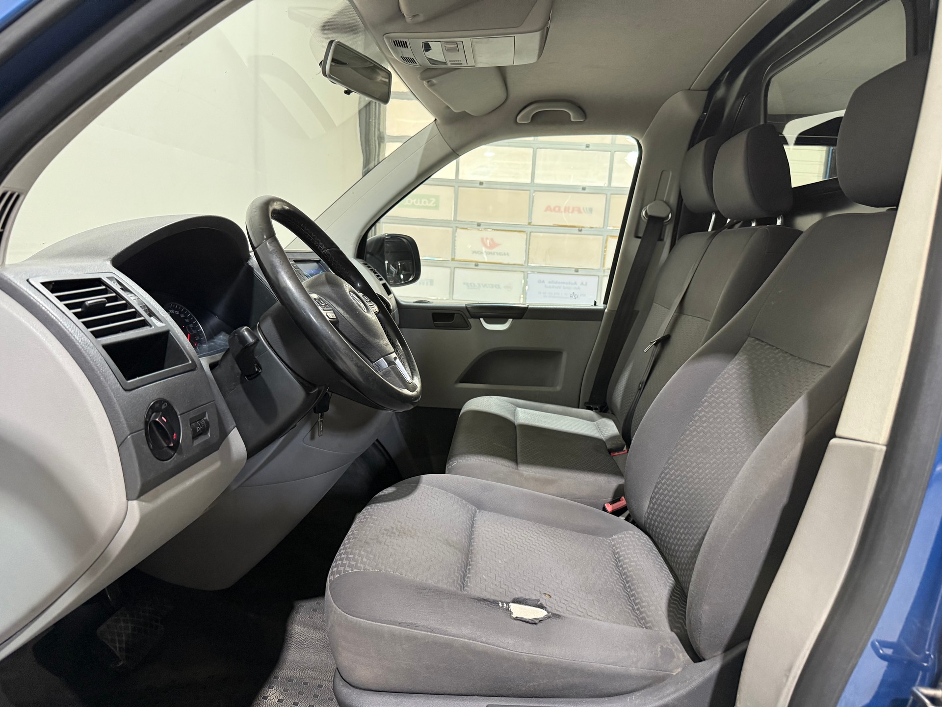 VW T5 2.0 TDI Transporter DSG-image-10
