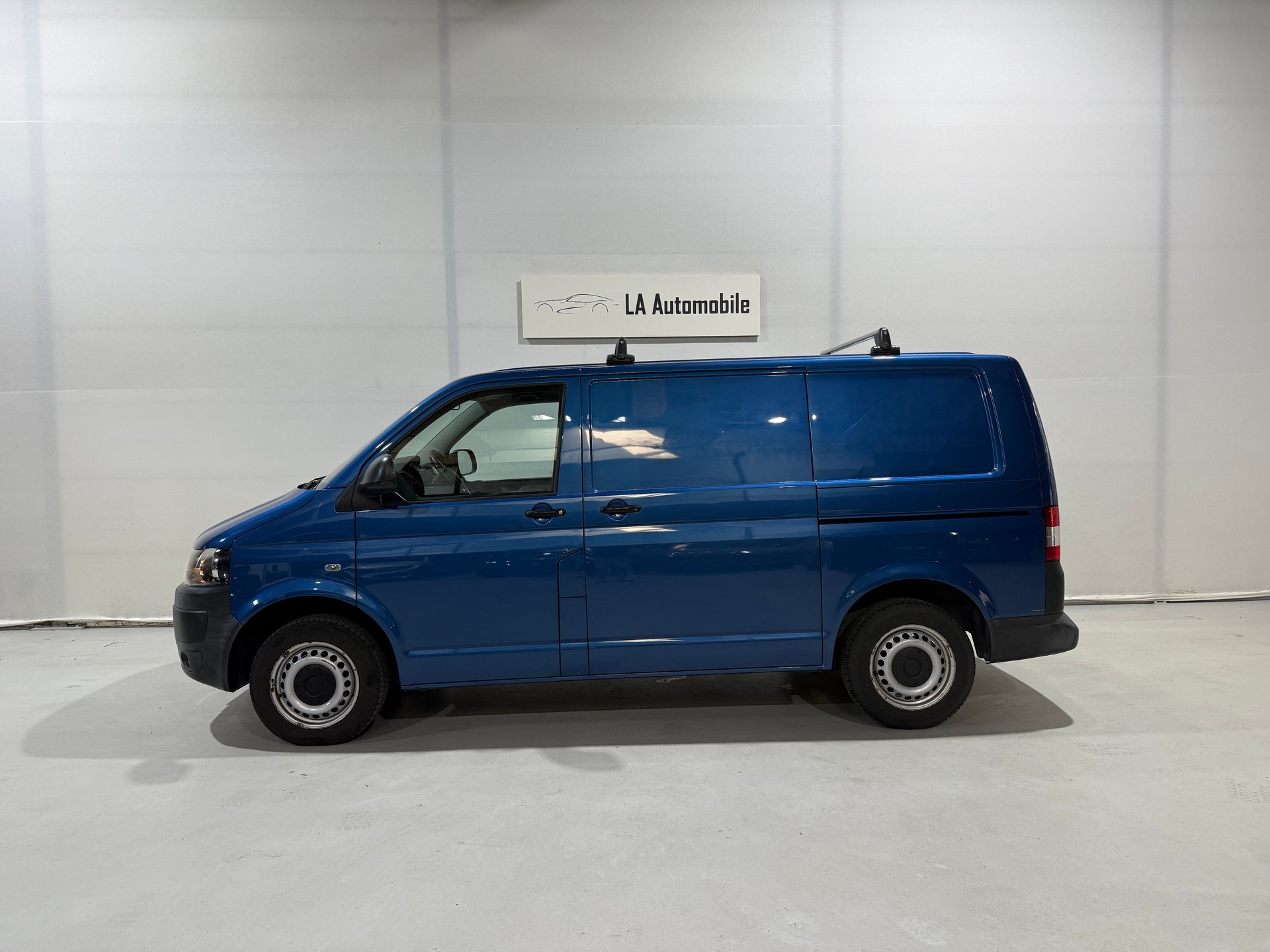 VW T5 2.0 TDI Transporter DSG-image-2