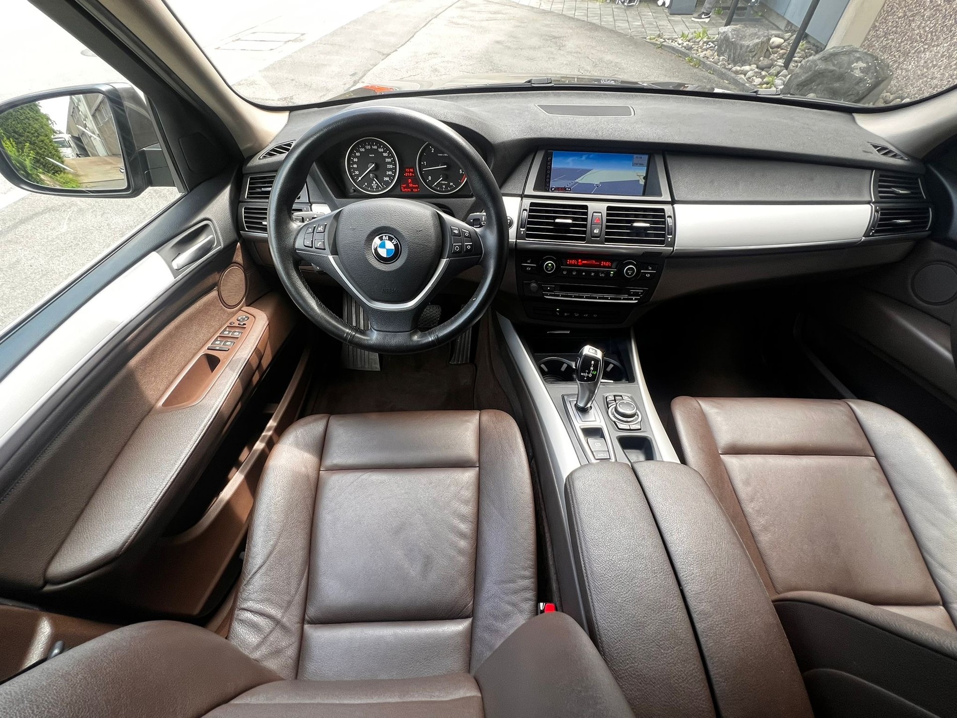 BMW X5 xDrive 30d Steptronic-image-9