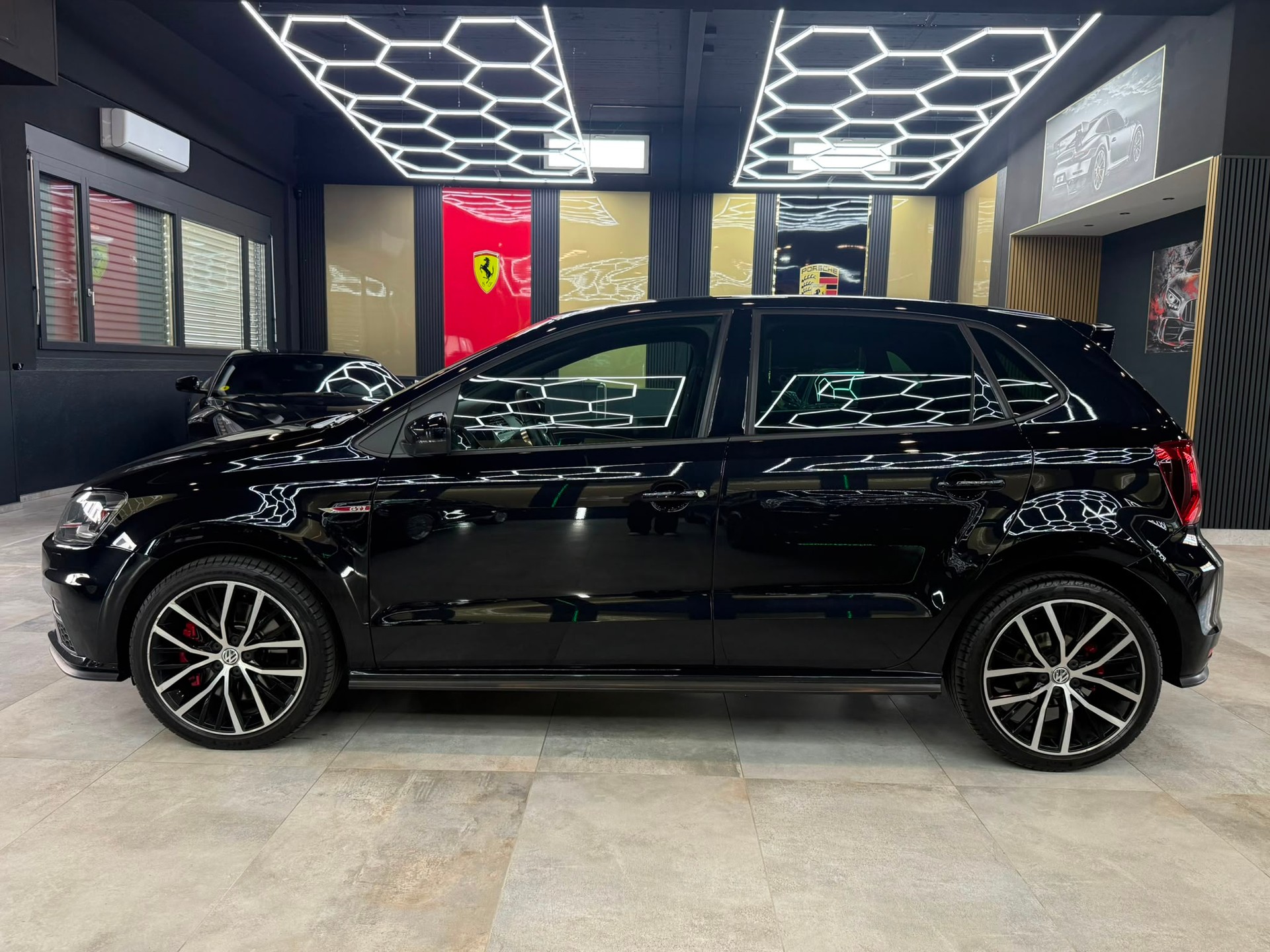 VW Polo 1.8 TSI GTI DSG-image-7