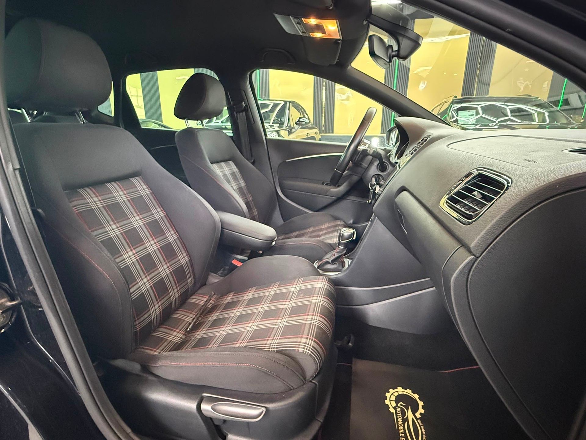 VW Polo 1.8 TSI GTI DSG-image-11
