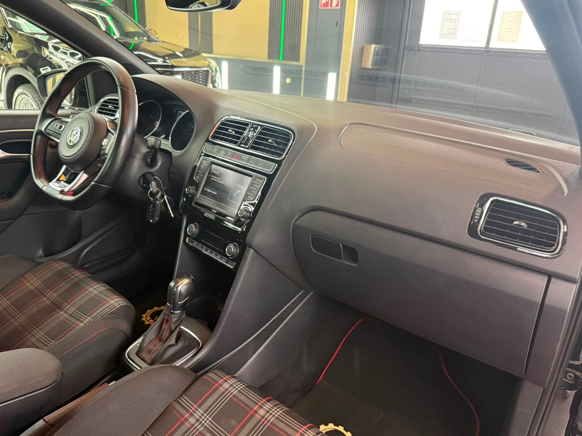 VW Polo 1.8 TSI GTI DSG-image-10