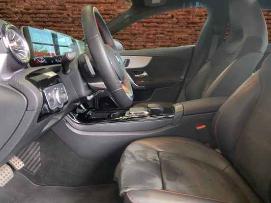 MERCEDES-BENZ CLA 250 AMG Line 4Matic-image-10