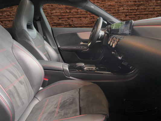 MERCEDES-BENZ CLA 250 AMG Line 4Matic-image-11