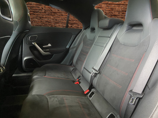 MERCEDES-BENZ CLA 250 AMG Line 4Matic-image-13