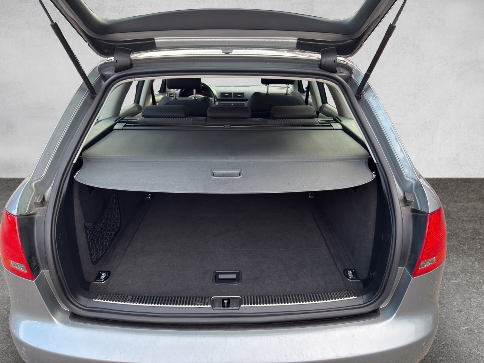 AUDI A4 Avant 1.8 Turbo-image-19