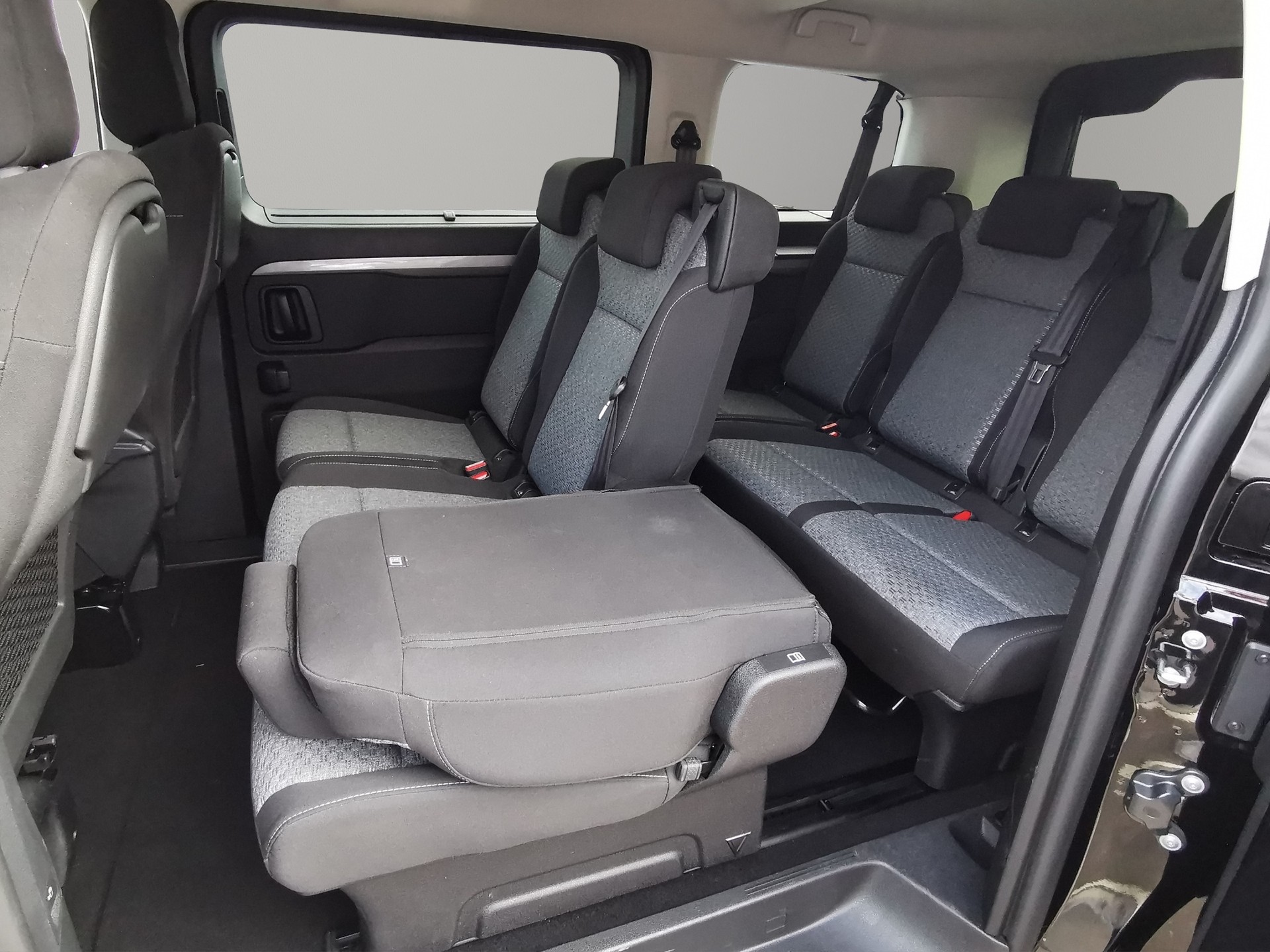 TOYOTA PROACE Verso L1 2.0 D Trend-image-6
