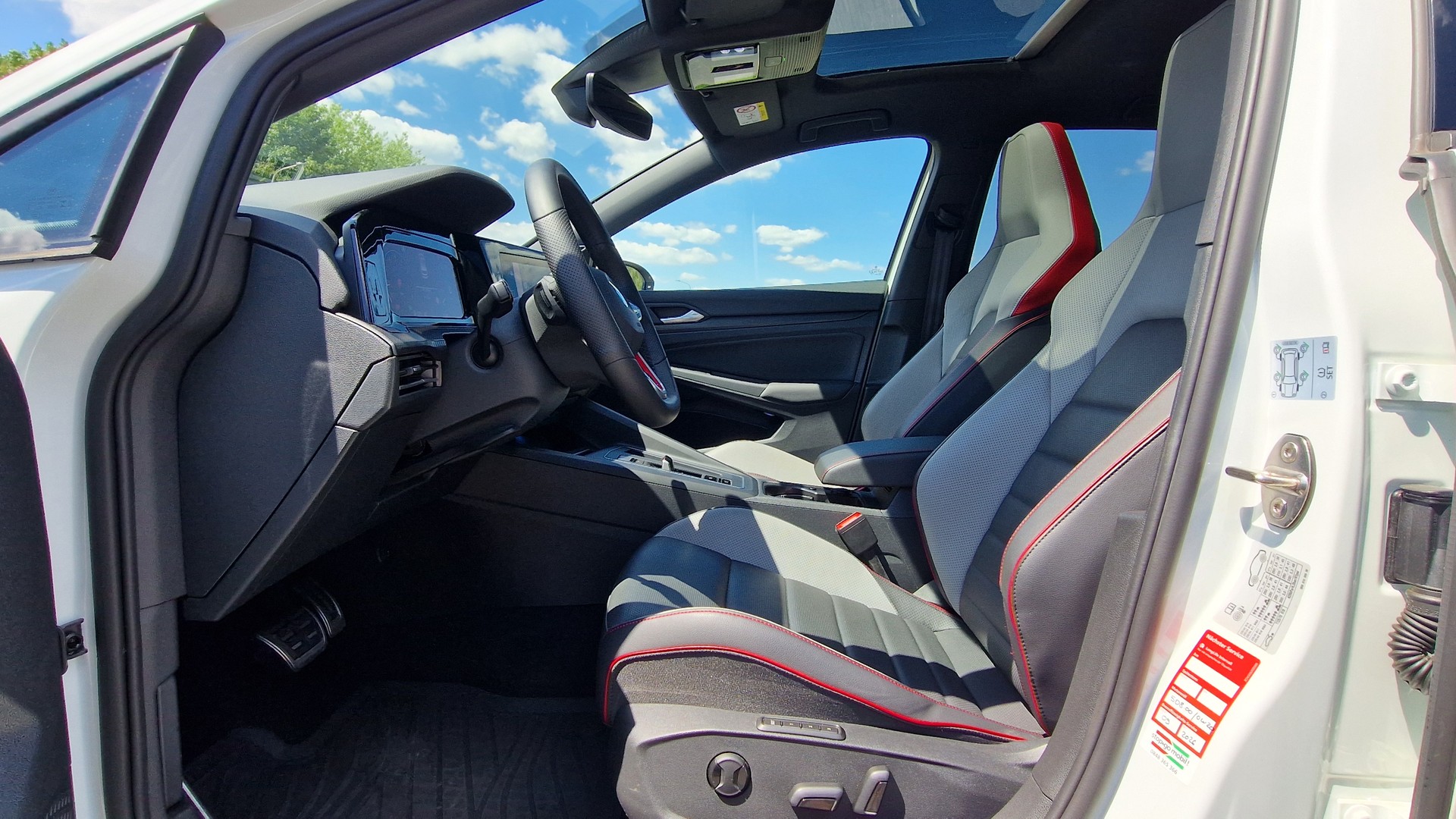 VW Golf 2.0 TSI GTI DSG-image-6