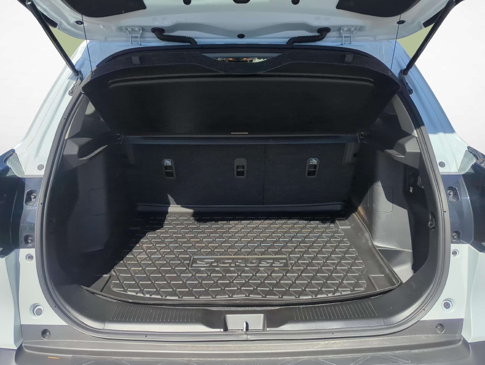 SUZUKI S-Cross 1.4 T Compact Top Hybrid 4x4-image-11
