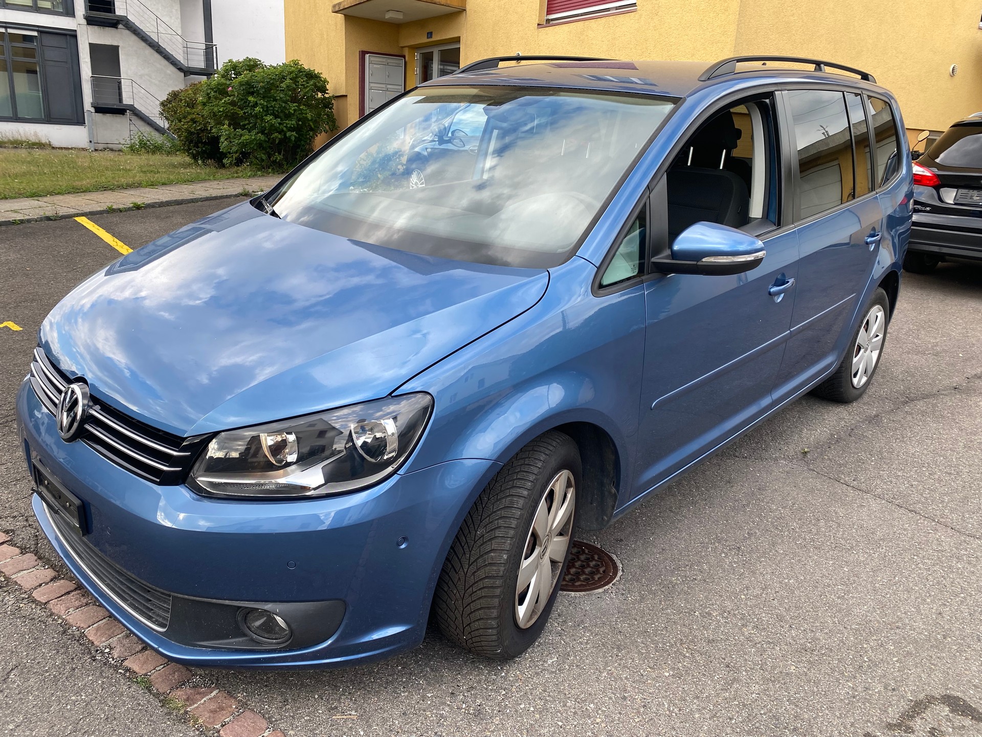 VW Touran 1.4 TSI Team DSG-image-0