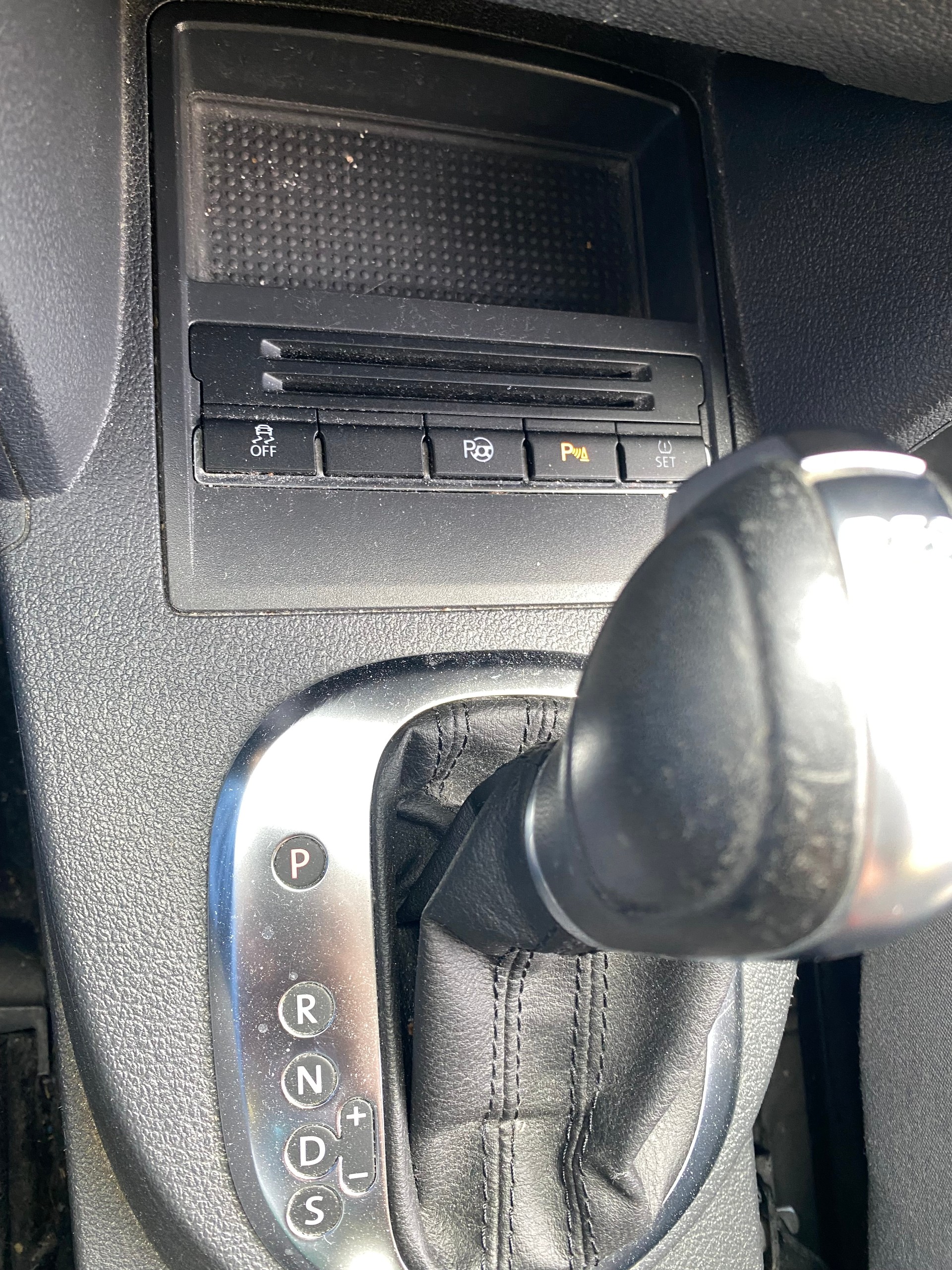VW Touran 1.4 TSI Team DSG-image-13