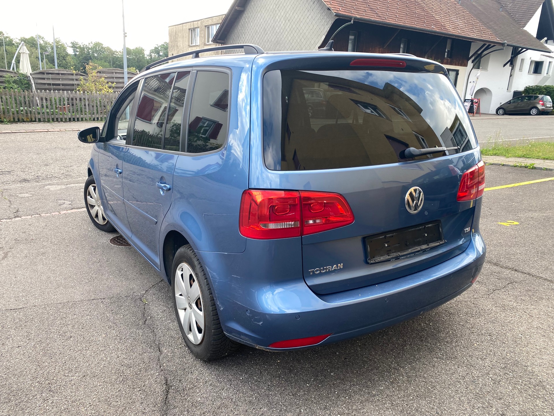 VW Touran 1.4 TSI Team DSG-image-6