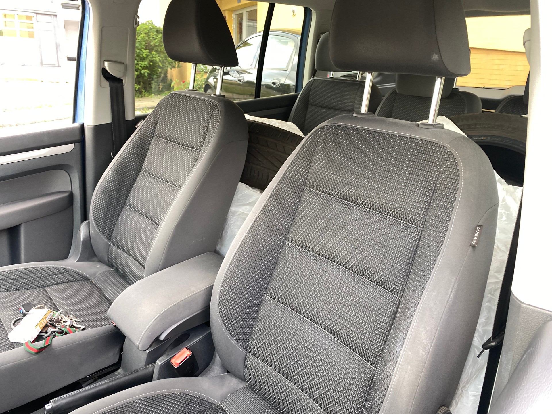 VW Touran 1.4 TSI Team DSG-image-8
