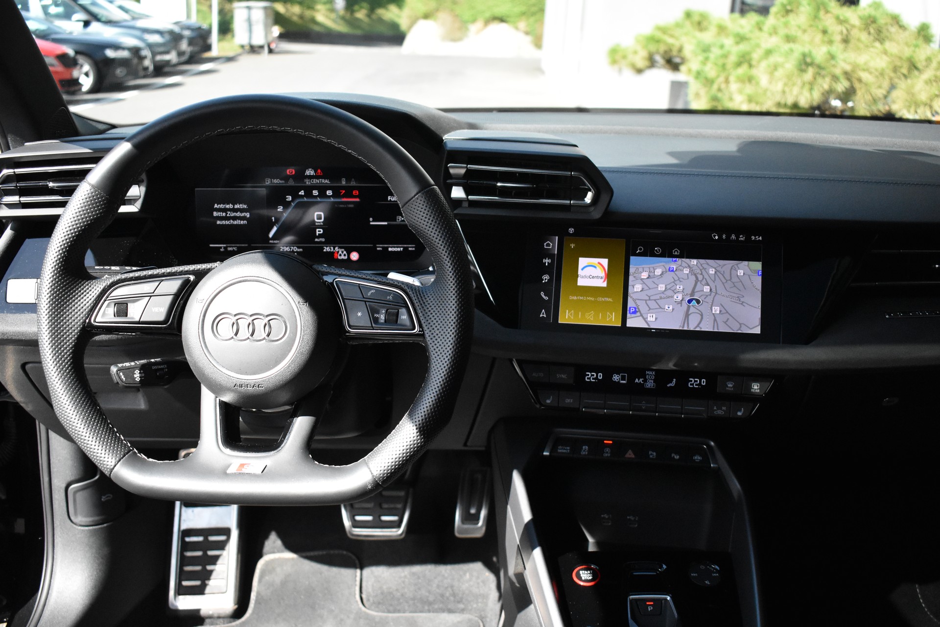 AUDI S3 Sportback TFSI quattro S-tronic-image-8