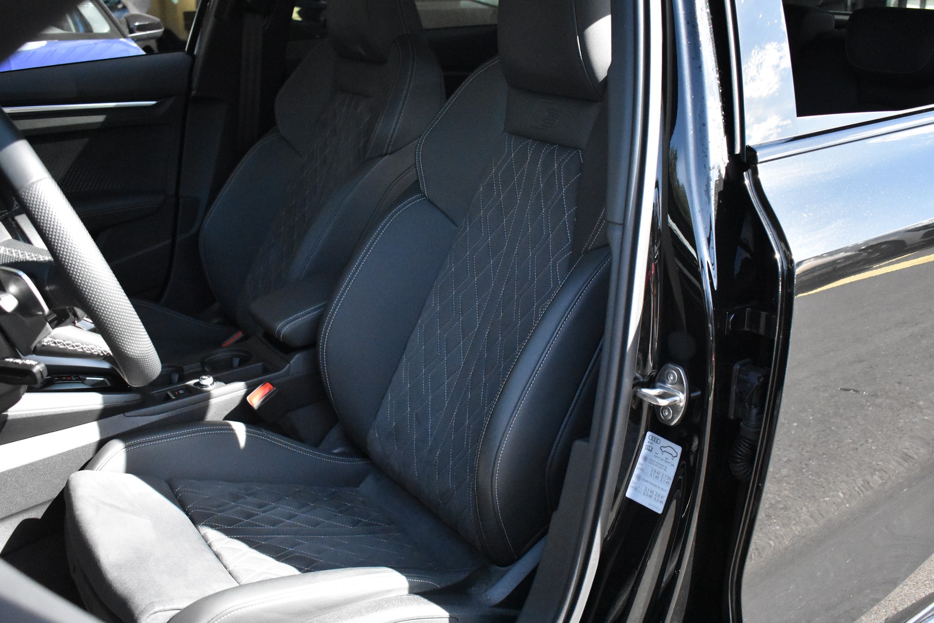 AUDI S3 Sportback TFSI quattro S-tronic-image-6
