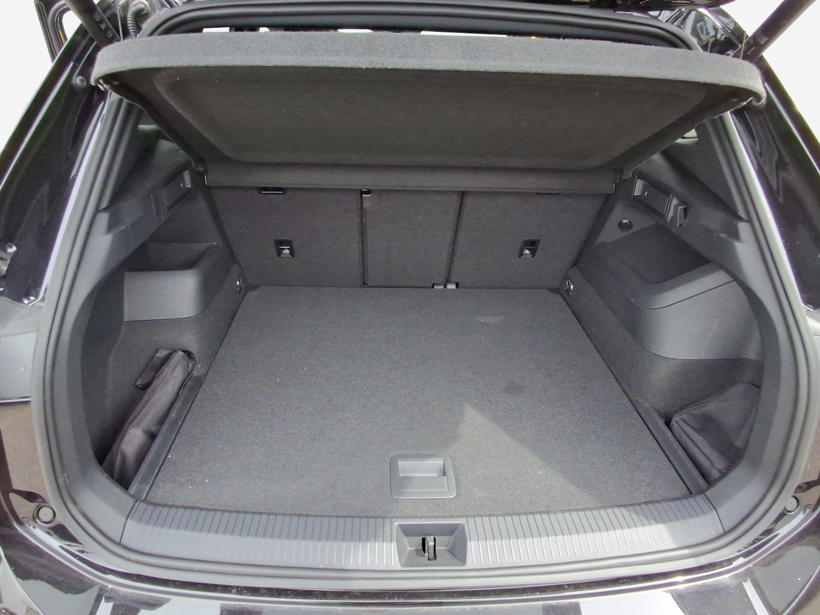 VW Tiguan 2.0 TSI DSG R-Line 4Motion-image-12