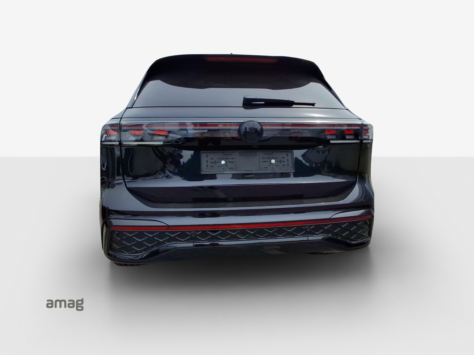 VW Tiguan 2.0 TSI DSG R-Line 4Motion-image-3
