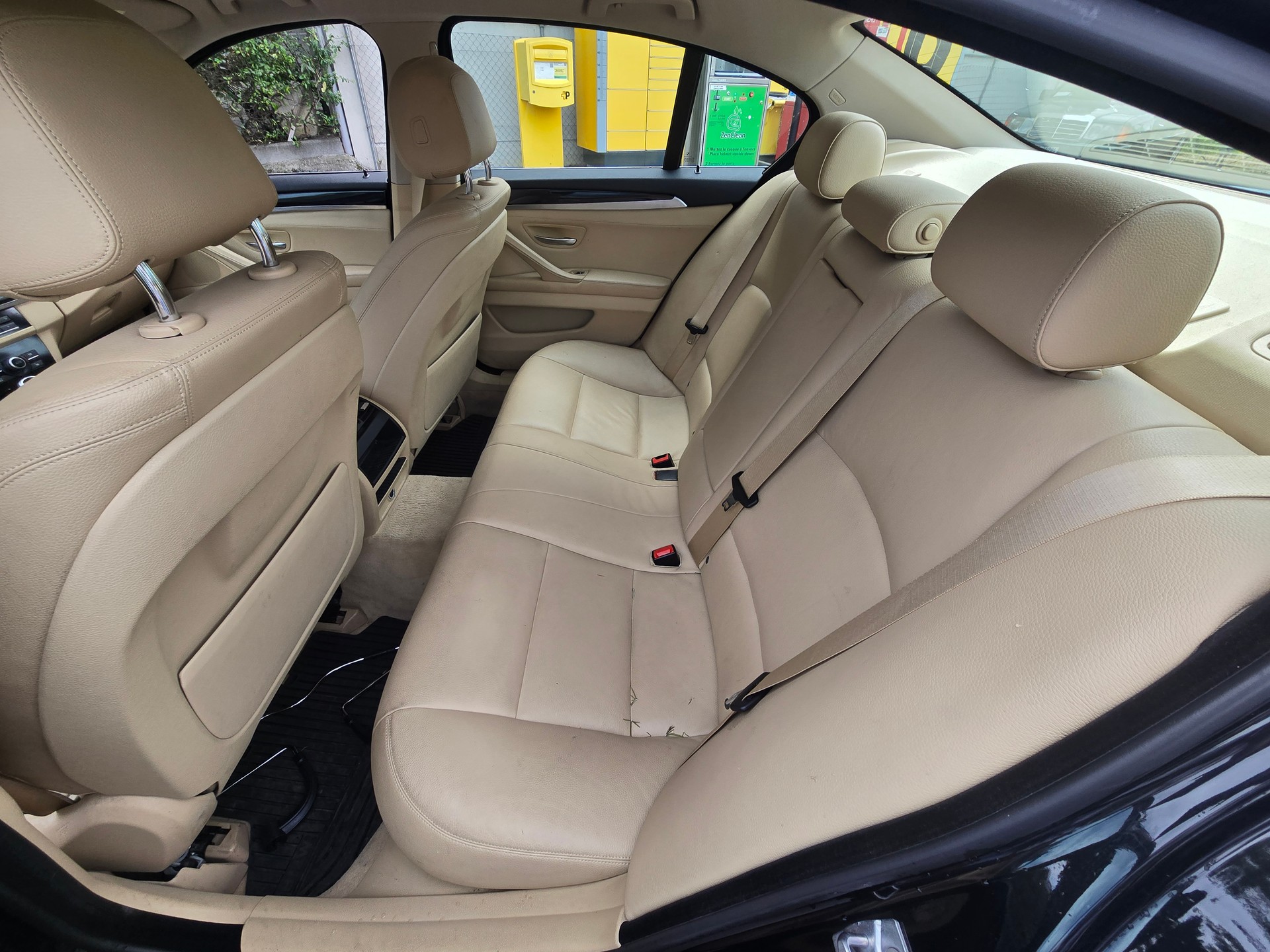 BMW 520i Luxury Line-image-8