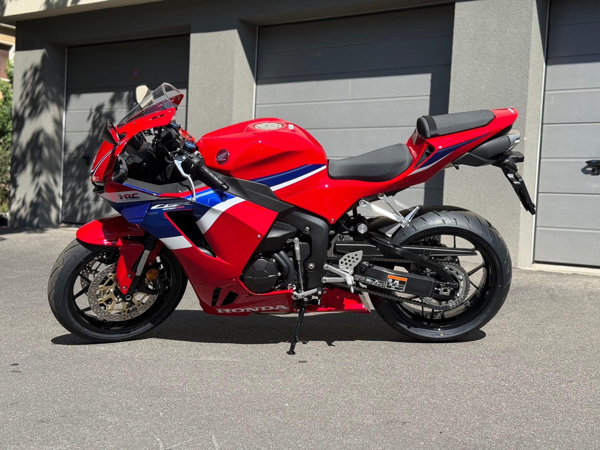 HONDA CBR 600 RR-showroom-element-2