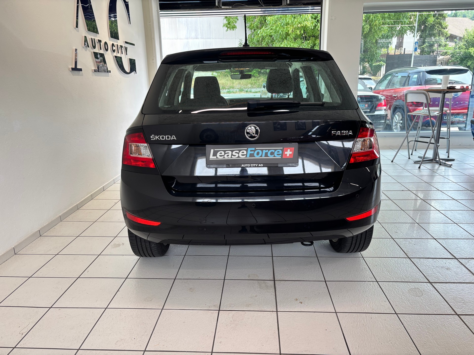 SKODA Fabia 1.0 TSI Ambition DSG-image-3
