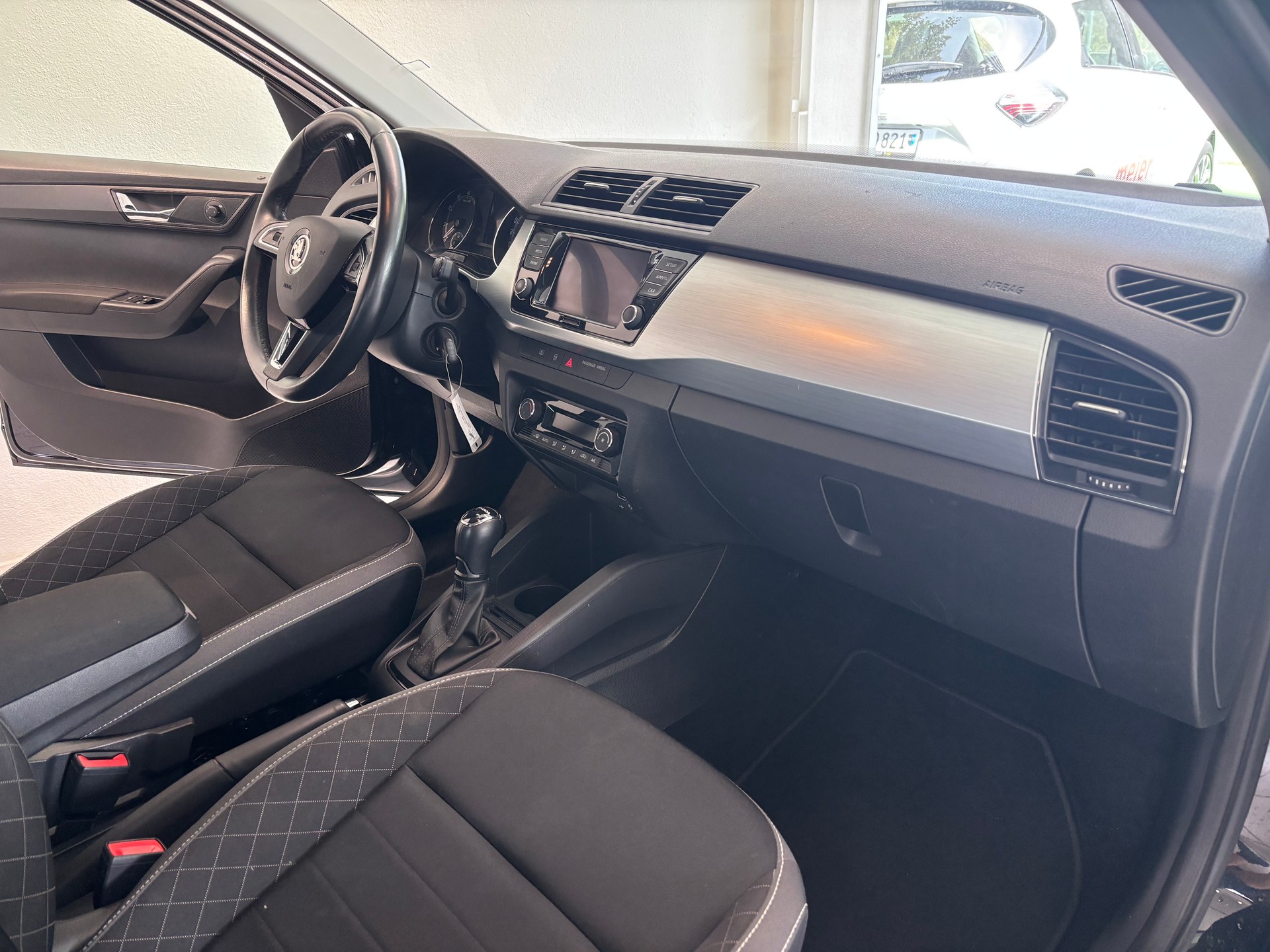 SKODA Fabia 1.0 TSI Ambition DSG-image-5
