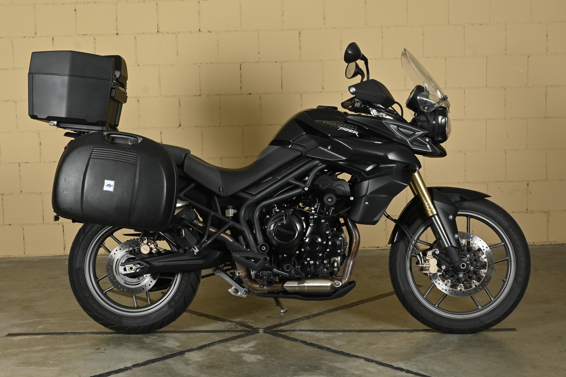 TRIUMPH Tiger 800 ABS
