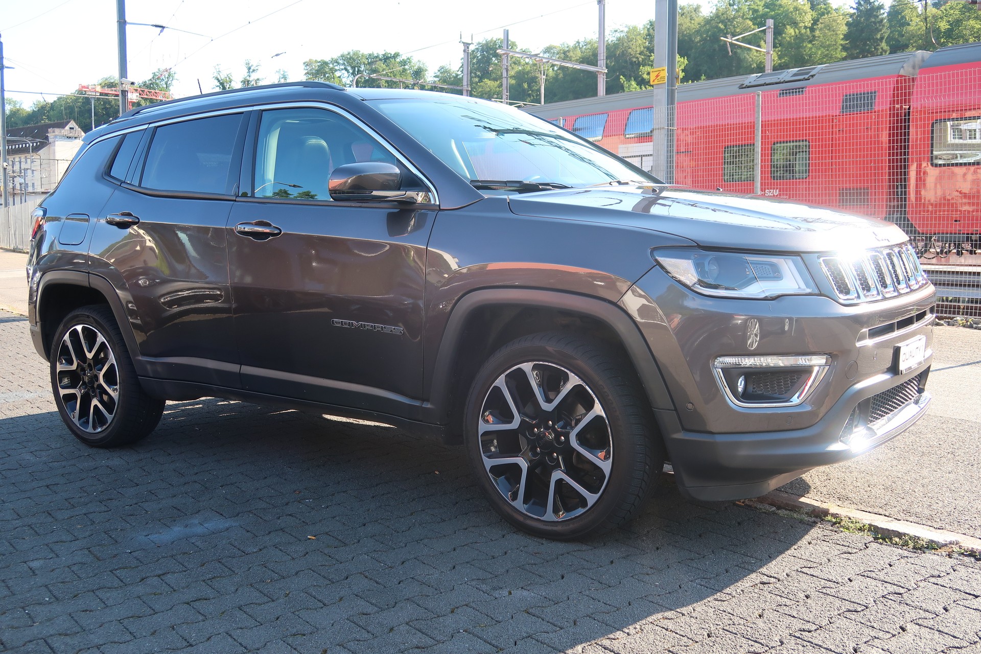 JEEP Compass 1.4 Turbo Limited AWD 9ATX-showroom-element-2