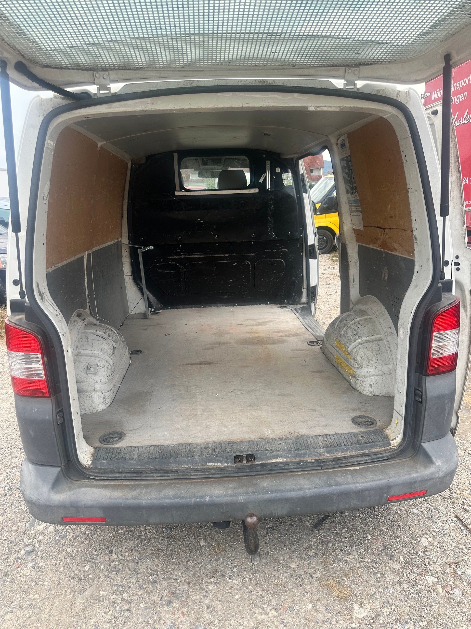 VW T5 2.0 TDI-image-5