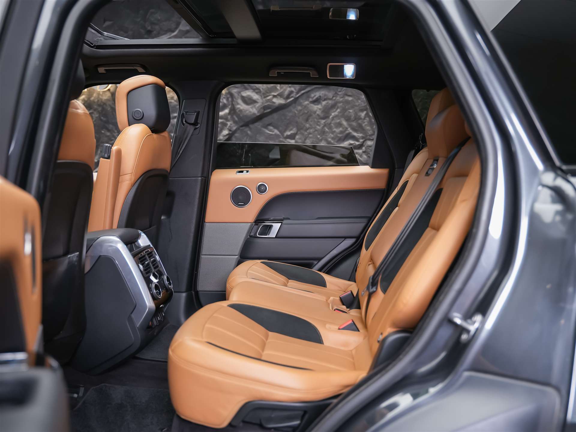 LAND ROVER Range Rover Sport P400e 2.0 I4 PHEV HSE Dynamic Aut. *CH Auto*Sitzlüftung*Panorama*-image-13