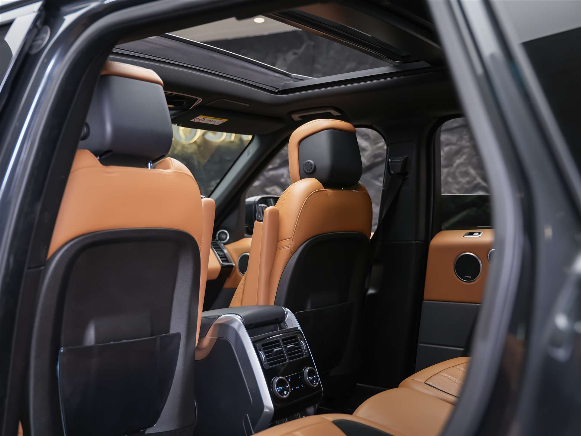 LAND ROVER Range Rover Sport P400e 2.0 I4 PHEV HSE Dynamic Aut. *CH Auto*Sitzlüftung*Panorama*-image-11