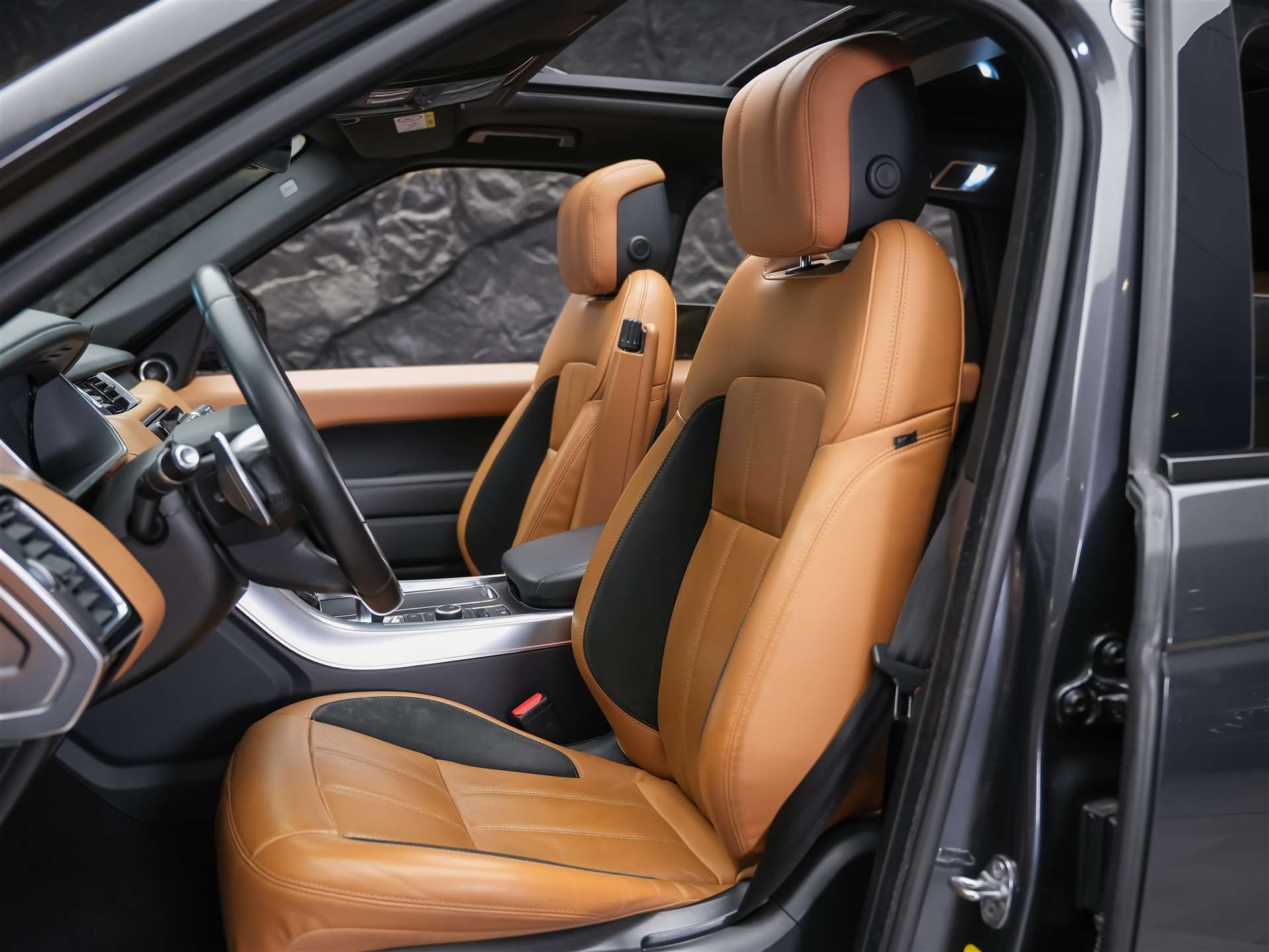 LAND ROVER Range Rover Sport P400e 2.0 I4 PHEV HSE Dynamic Aut. *CH Auto*Sitzlüftung*Panorama*-image-8