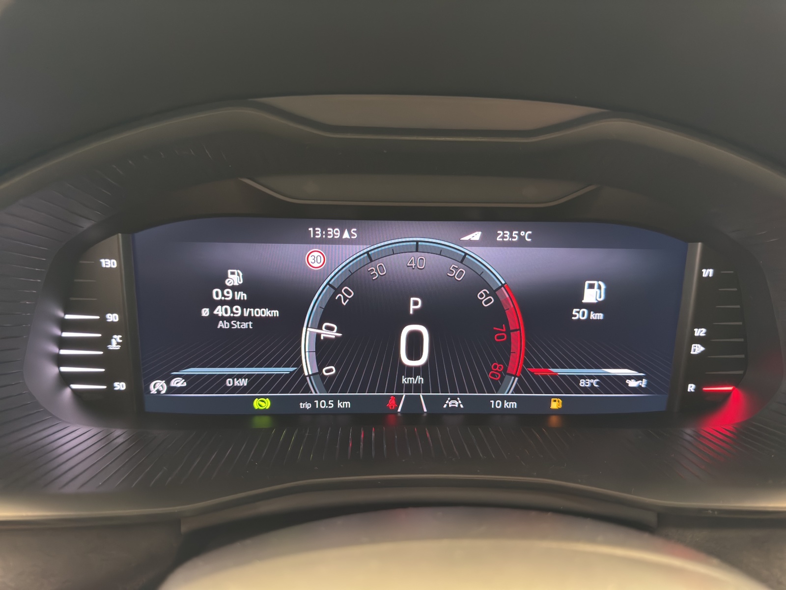 SKODA Kamiq 1.0 TSI Dynamic DSG-image-15