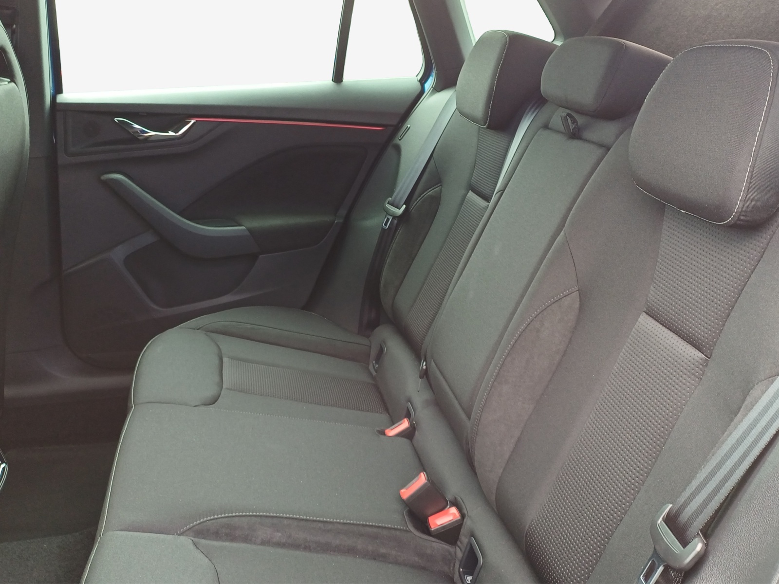 SKODA Kamiq 1.0 TSI Dynamic DSG-image-11