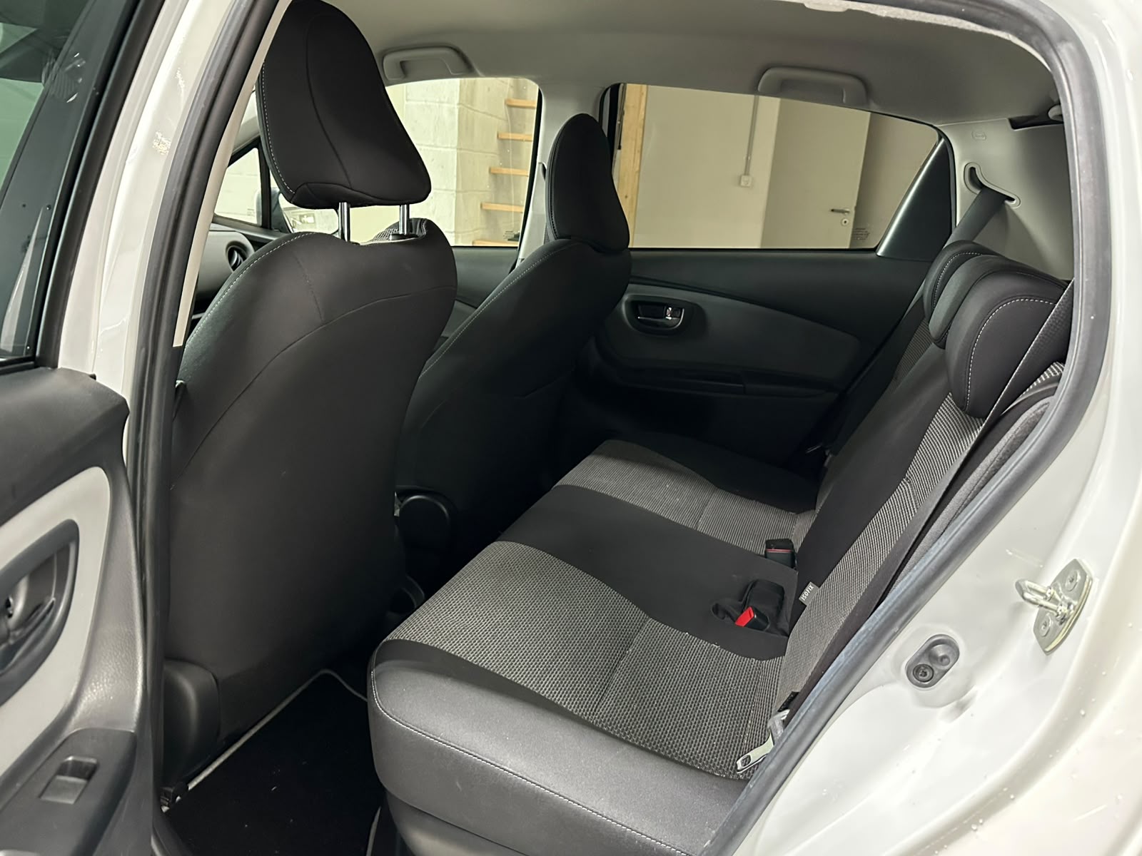 TOYOTA Yaris 1.5 VVT-i Hybrid Trend e-CVT-image-6