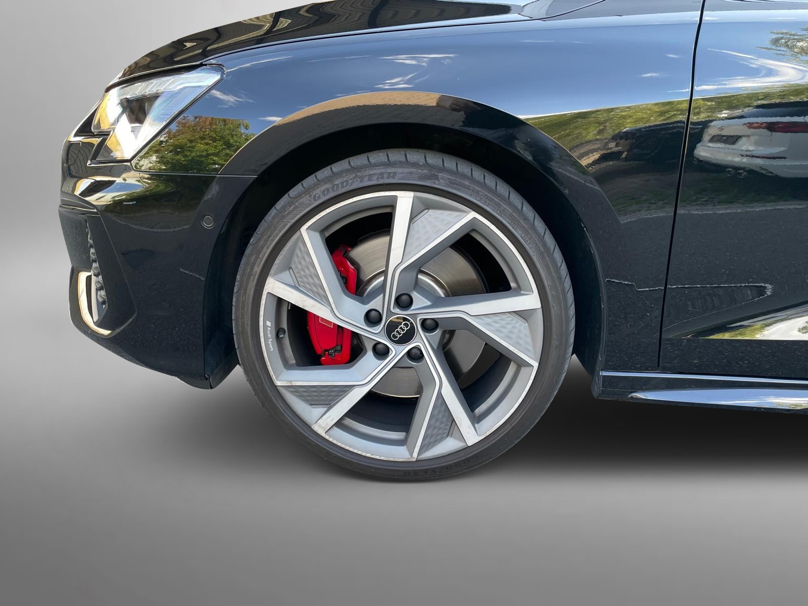 AUDI S3 Sportback 2.0 TFSI quattro S-tronic-image-3
