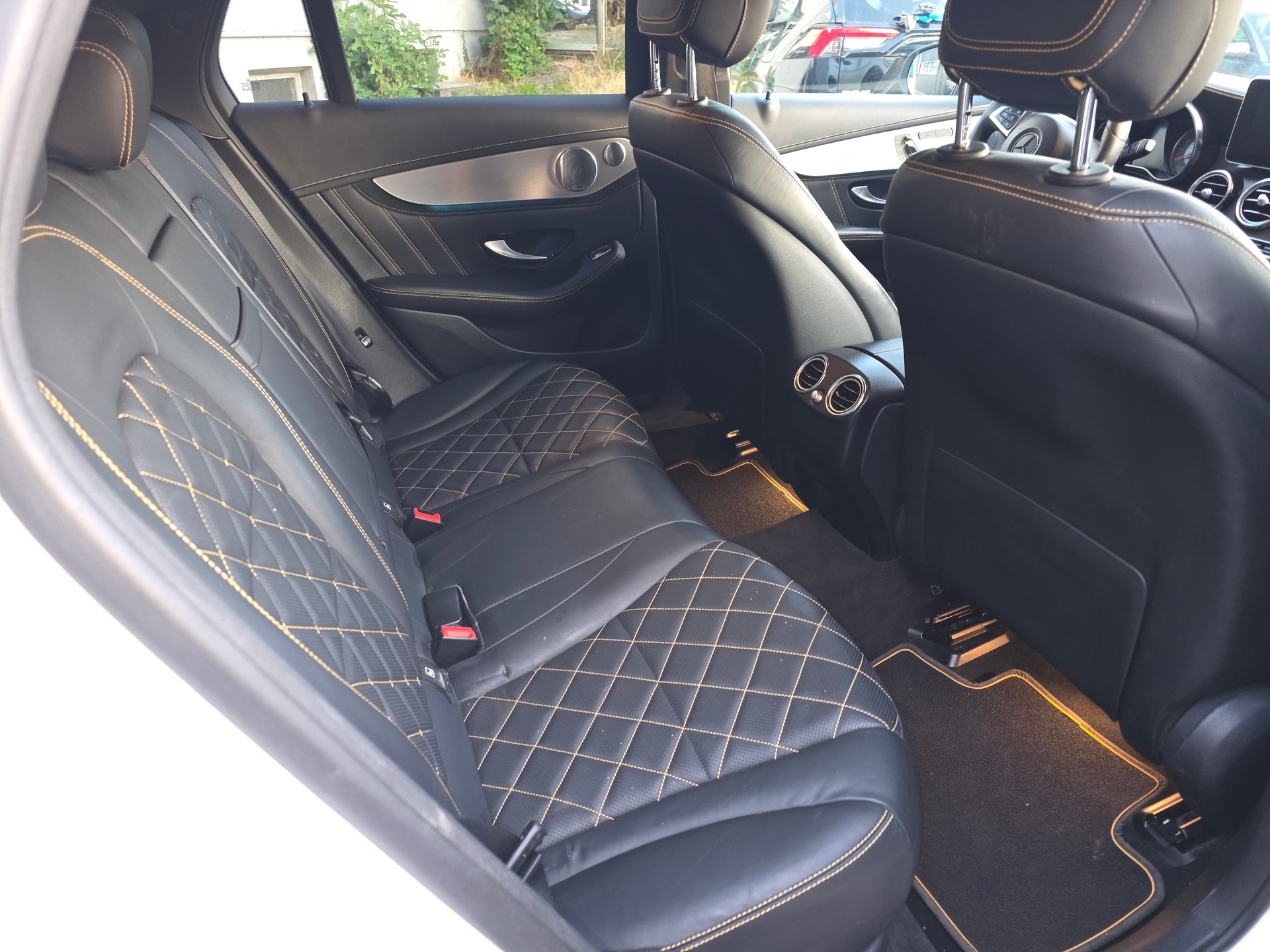 MERCEDES-BENZ GLC Coupé 63 AMG Edition 1 4Matic+ 9G-Tronic-image-2