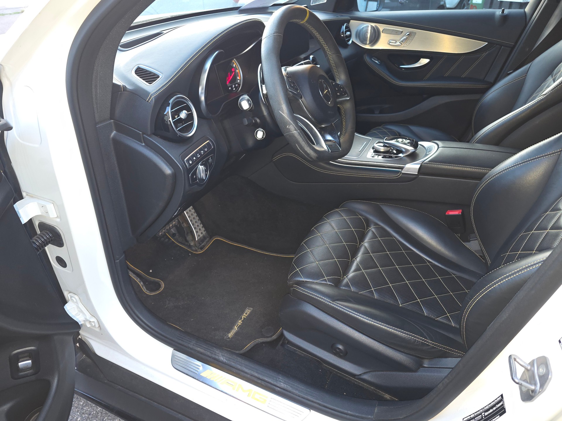 MERCEDES-BENZ GLC Coupé 63 AMG Edition 1 4Matic+ 9G-Tronic-image-7